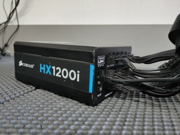 prodaiu-blok-pitaniia-corsair-hx1200i-platinum-big-1