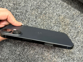 prodaetsia-iphone-16-128gb-cernyi