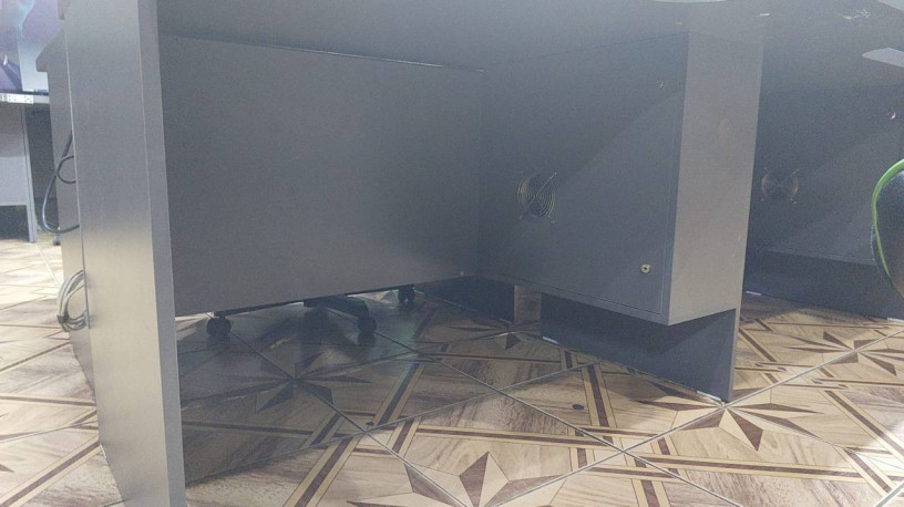 stoly-dlia-kompiuternogo-kluba-26-mest-sdvoennye-stolesnicy-15k-za-mesto-big-3