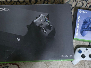 prodam-xbox-one-x-na-1tb