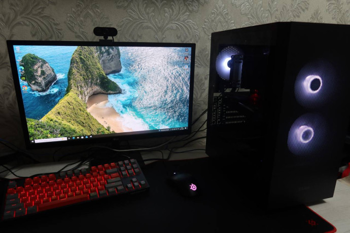 bez-monitora-i-pereferii-big-0