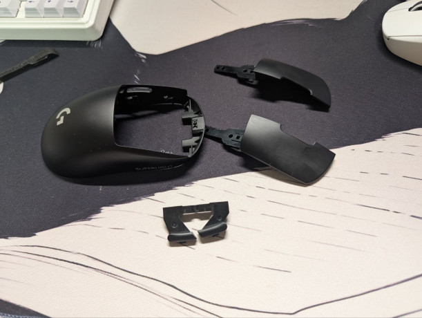 novyi-korpus-ot-logitech-pro-x-superlight-cernyi-big-1