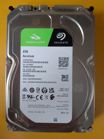 zestkii-disk-seagate-barracuda-8tb-big-1