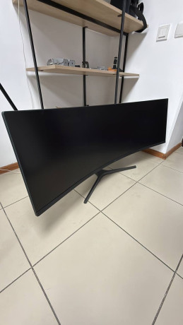 prodam-monitor-samsung-49-120hz-big-1