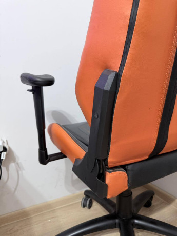 prodam-igrovoe-kreslo-cougar-big-2