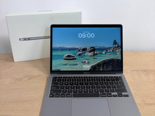 macbook-m1-256gb8gb-ram-sostoianie-otlicnoe-bez-carapin-i-skolov-v-remonte-ne-byl-icloud-cistyi