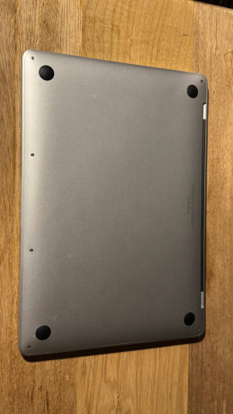 prodam-macbook-pro-13-2020-8512gb-na-m1-big-1