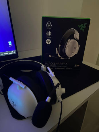 nausniki-razer-blackshark-v2-x-belyi-big-1