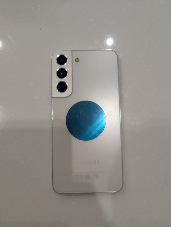 smartfon-samsung-s22-big-1