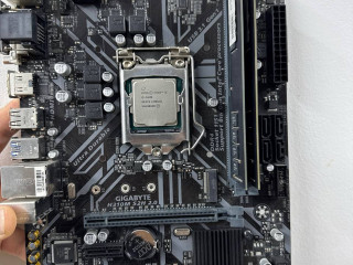 prodam-proc-s-platoi-i5-9400-gygabyte-h310m-50-tys