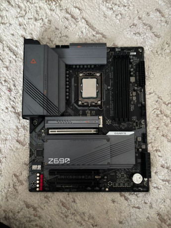 ga-z690-s1700-na-am5-b850-gaming-asusmsi-big-0