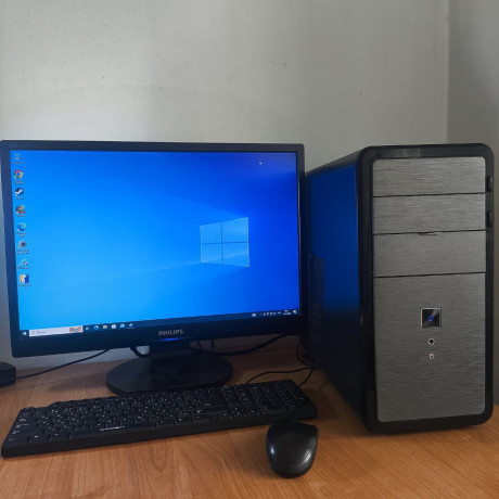 prodam-polnyi-komplekt-monitor-klaviatura-myska-logitech-b110-big-0