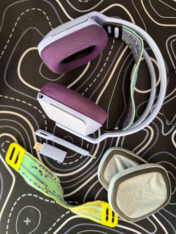 nausniki-polnostiu-rabocie-v-xorosem-sostoianii-big-0