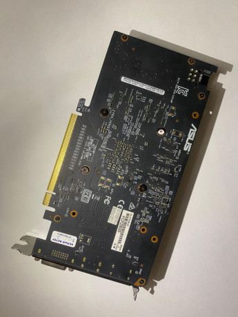 vidio-karta-gigabyte-gts-450gb-1gb-gddr5-zatycka-ne-ploxaia-obsluzena-gta5-ful-hd-50-60fps-big-1