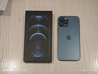 prodam-ili-obmeniaiu-iphone-12-pro-max-128gb-75-s-momenta-pokupki-v-cexle-i-zashhitnom-stekle-telefon