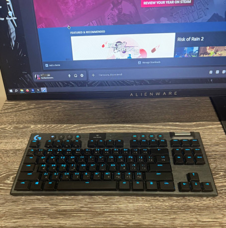 prodaiu-logitech-g-pro-x-superlight-2-legendarnaia-myska-v-predstavlenii-ne-nuzdaetsia-big-1