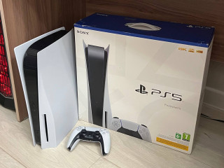 v-sviazi-s-pereezdom-prodaiu-playstation-5-s-diskovodom-v-otlicnom-sostoianii-v-komplekte-odin-dzoisti