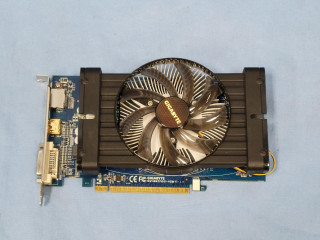 videokarta-gigabyte-amd-radeon-hd-6770-1-gb-ddr5-128-bit-gv-r677d5-1gd
