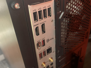 moshhnyi-pk-s-xorosim-zapasom-na-apgreid