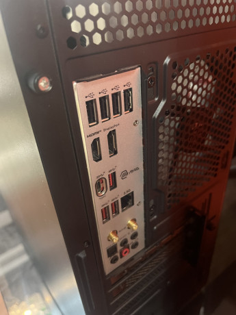 moshhnyi-pk-s-xorosim-zapasom-na-apgreid-big-0