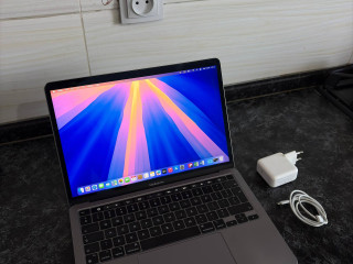 prodam-macbook-pro-2020-m1-v-idealnom-sostoianii