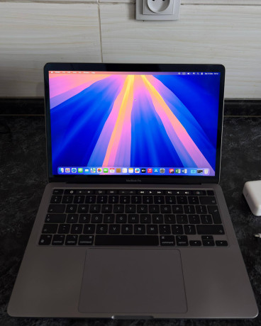 prodam-macbook-pro-2020-m1-v-idealnom-sostoianii-big-1