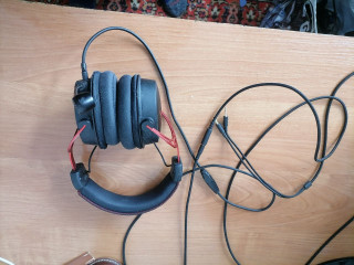 nausniki-hyperx-cloud-alpha