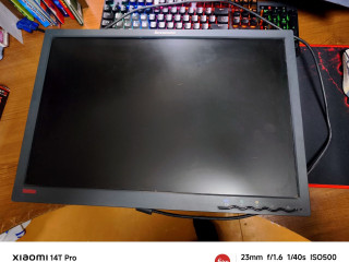 prodam-monitor-robocii