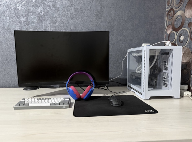 monitor-i-kreslo-big-1