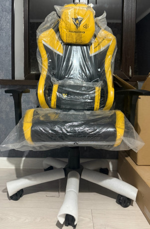 monitor-i-kreslo-big-0