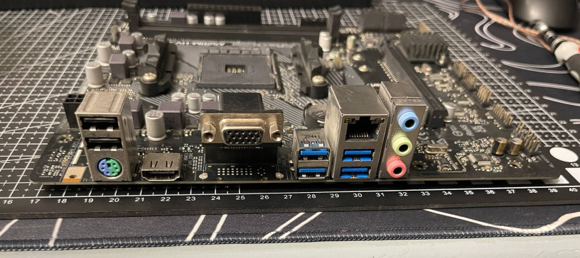 materinskaia-plata-am4-asrock-a520-m-hvs-big-1