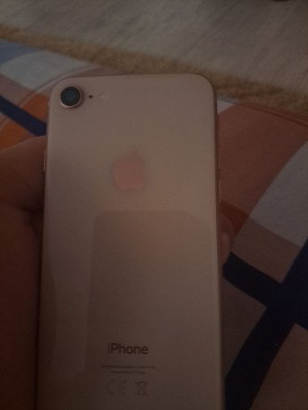 taraz-prodaza-aifon-8-64gb-akkum-74-baga-22k-big-0