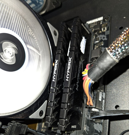 ozu-8x2-16gb-hyperx-predator-big-1