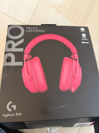 prodam-nausniki-tolko-cto-privezli-osibka-s-cvetom-xotel-cernye-priexali-rozovye-big-0