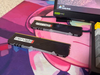 prodam-dve-plaska-ozu-po-8-gb-20k-almaty