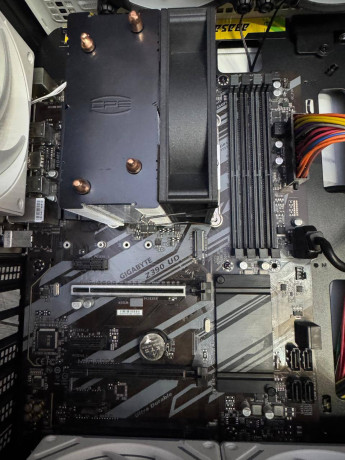 gigabyte-z390ud-i3-9100f-sbore-50000-big-1