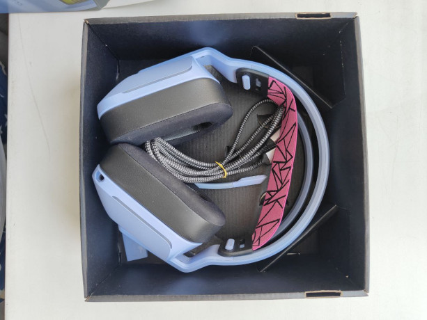 besprovodnye-nausniki-logitech-g733-lightspeed-fioletovyi-big-3