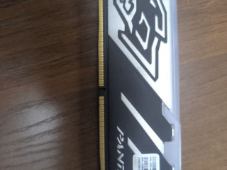 prodam-ozu-odnu-plasku-32gb-ddr5