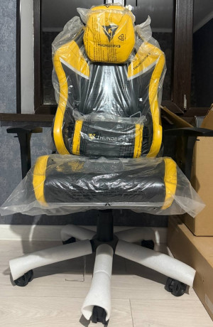 prodam-novoe-kreslo-thunderx3-tc5-zeltyi-100000-v-magazinax-140000-ia-sam-toze-pokupal-za-140000-big-2