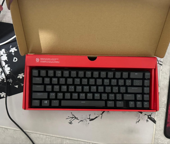 igrovaia-klaviatura-hyperx-alloy-origins-65-big-0