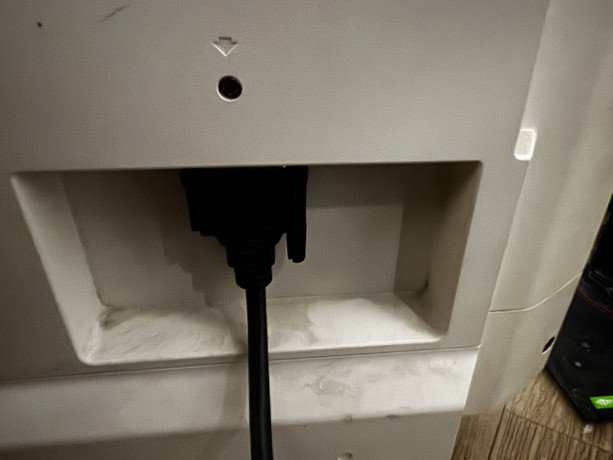 prodam-monitor-aoc-32-big-2