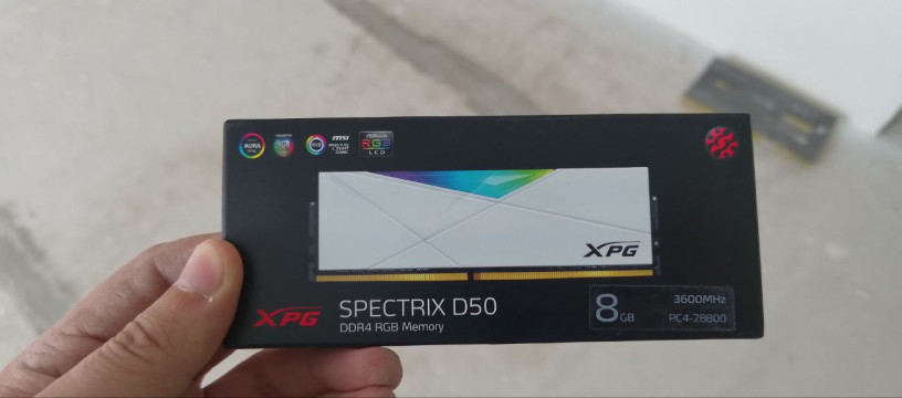 ishhu-odnu-takuiu-plasku-big-0