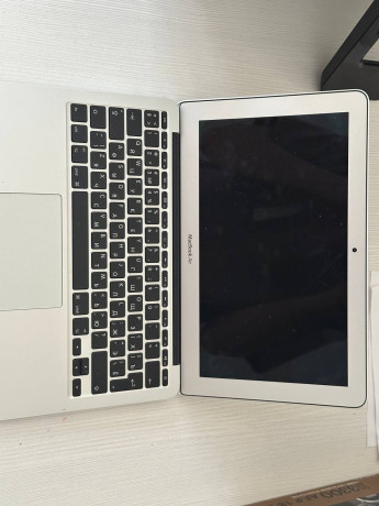 prodam-macbook-air-2015goda-za-80tysiac-big-0
