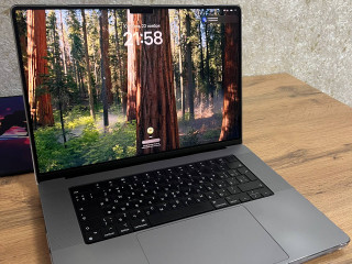 noutbuk-macbook-pro-16-2021-v-idealnom-sostoianii-bu-korobki-net