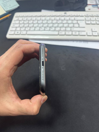 iphone-11-128-gb-big-2