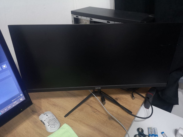 s-cernoi-polosoi-big-1