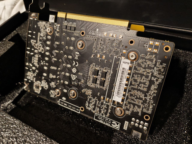 videokarta-zotac-geforce-gtx-1660-super-6gb-gddr6-192bit-big-1