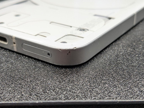 almaty-nothing-phone-2-big-3