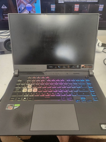 noutbuk-asus-rog-strix-g513-big-0