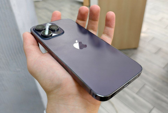 srocnaia-prodaza-korobka-est-est-kocki-na-bokax-malozametnye-big-0